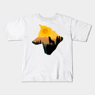 A Wolf Howling At The Moon Kids T-Shirt